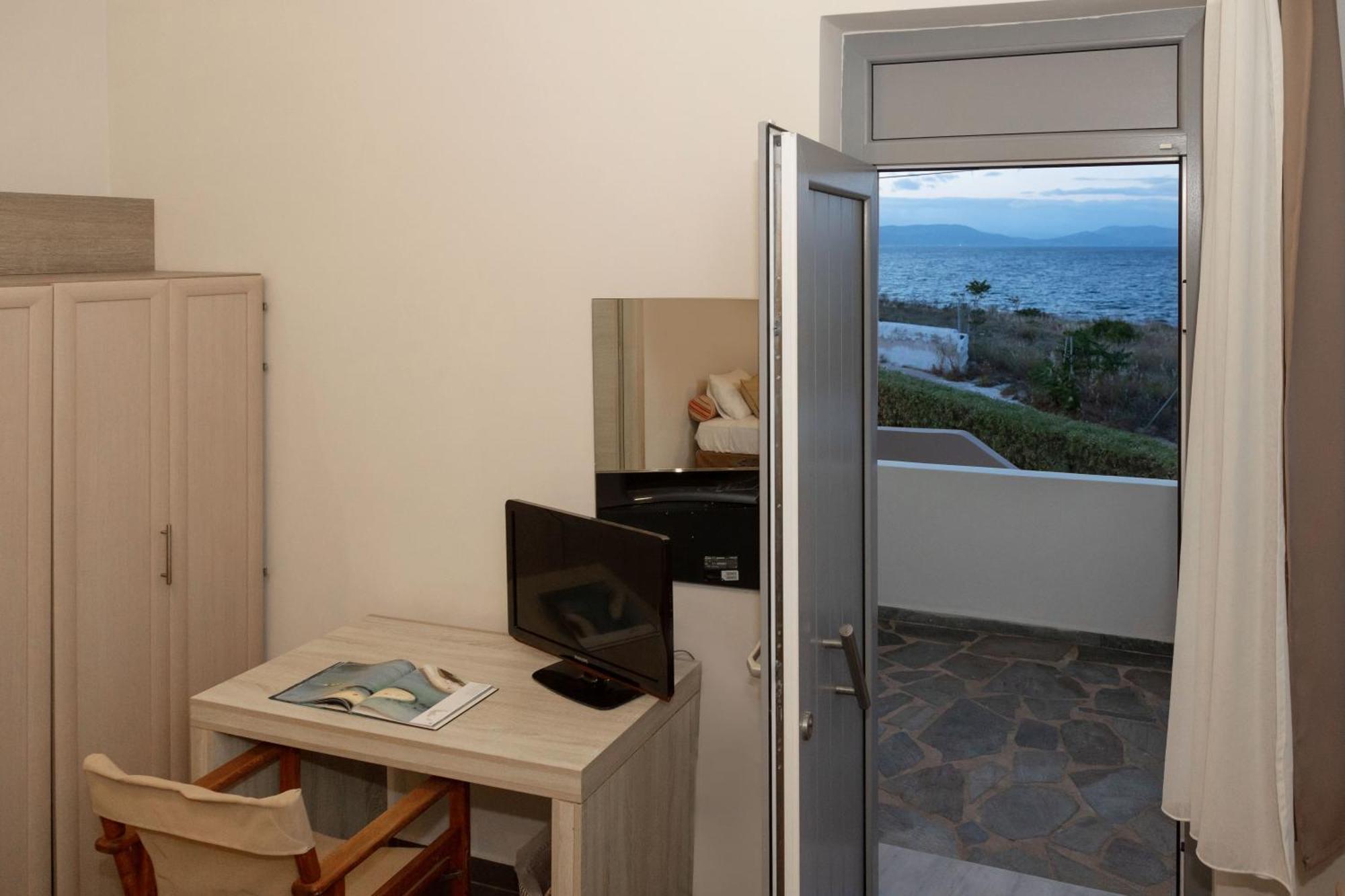 Oinoni'S Home - Xanthipi Studio Souvala Exteriér fotografie